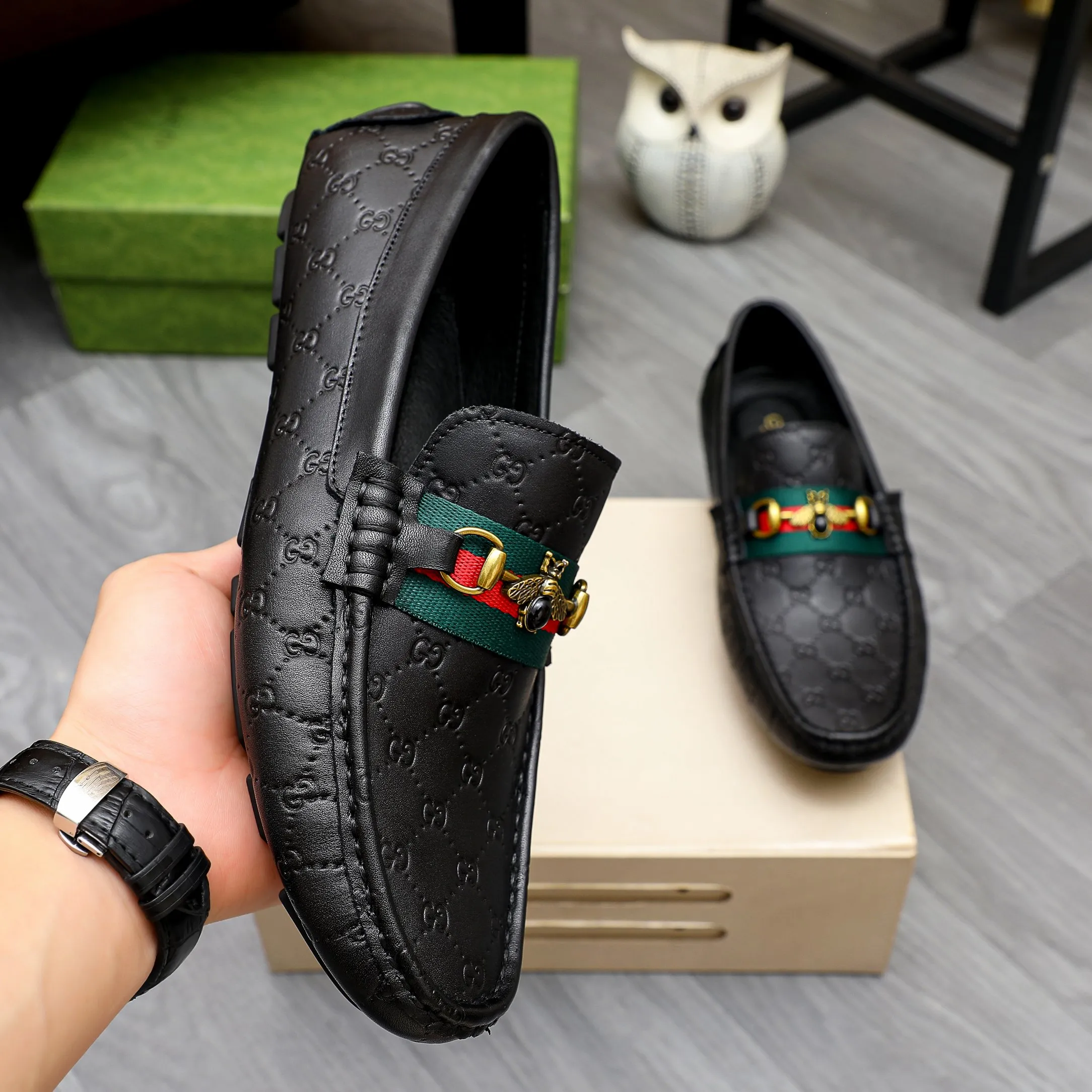 Factory price 380🕷🕷[GUCCI] Gucci's new men's fashion casual slip-on shoes🇨🇳Official website original 1:1 mold opening💯The first layer is made of Italian cowhide🎋🐷Leather lining, original quality, fine workmanship☘Rubber wear-resistant and non-slip outsole, comfortable to wear🌴High-end atmosphere, versatile style, worth owning🍉 Black optional! Code number 38-44 (45.46.47. Can be customized)